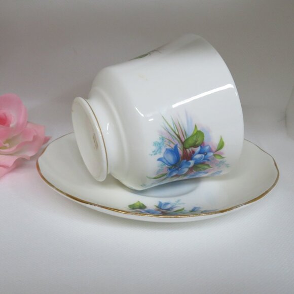 Duchess TEACUP & Saucer Bluebells Floral Vintage (K618) - Picture 3 of 8